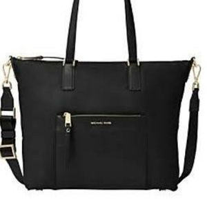 Like new Michael Kors Ariana convertible tote
